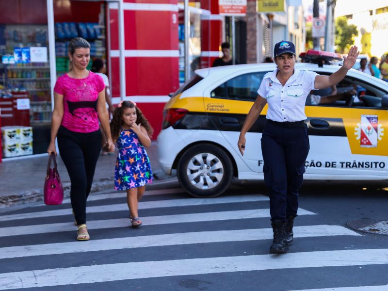 Maio Amarelo: Fabriciano promove blitz educativa e ações em escolas sobre segurança no trânsito