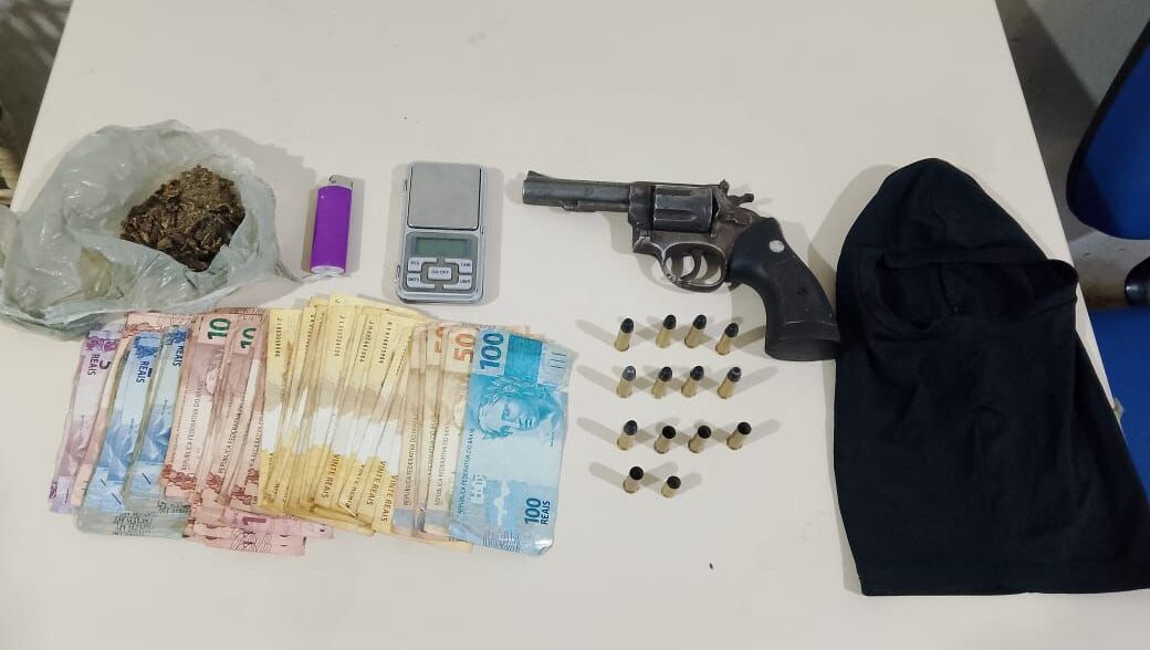 Operação conjunta apreende armas e drogas no bairro Esperança, em Ipatinga