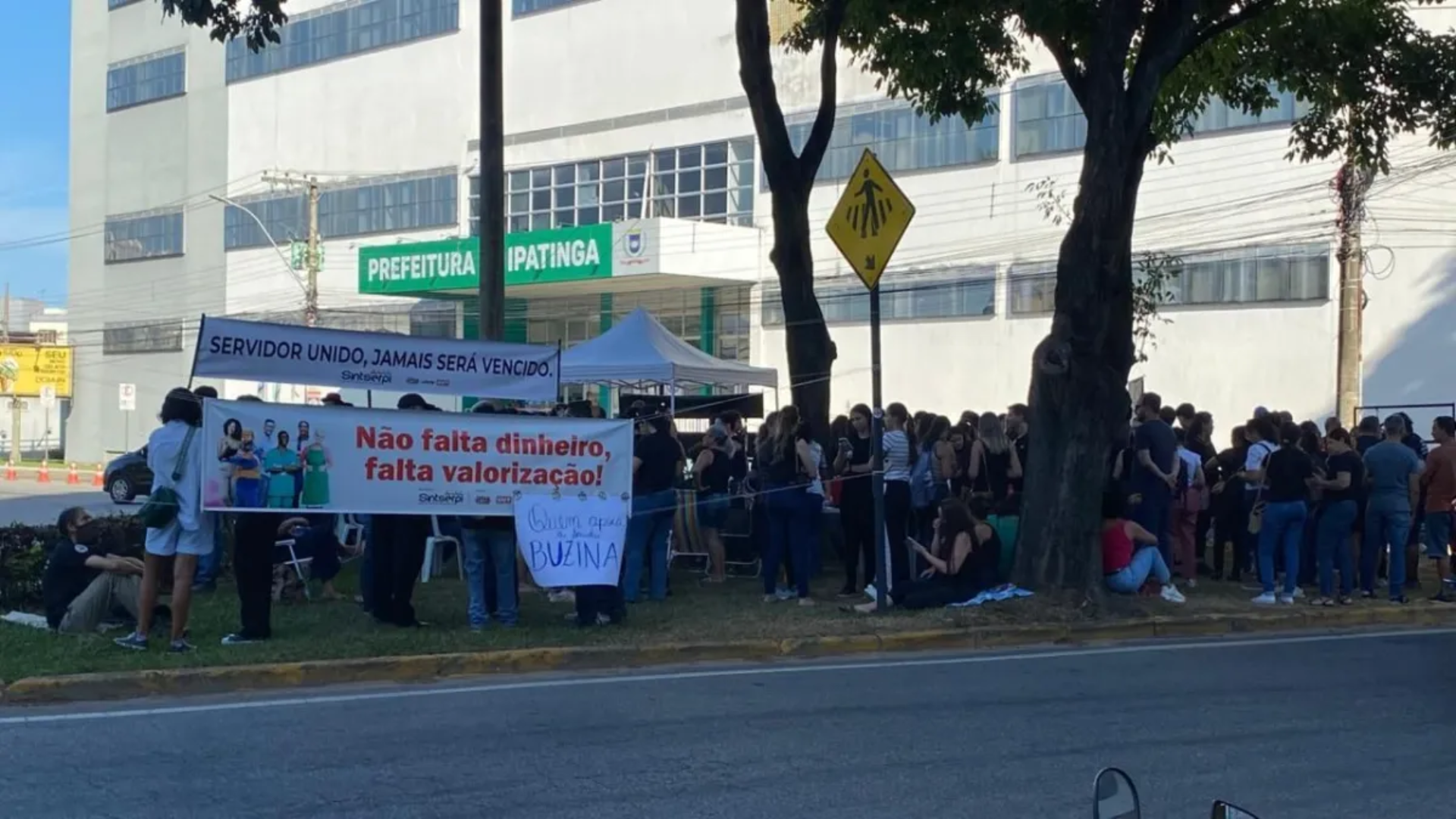 Acordo encerra greve de servidores e garante reajuste de 4,26% em Ipatinga