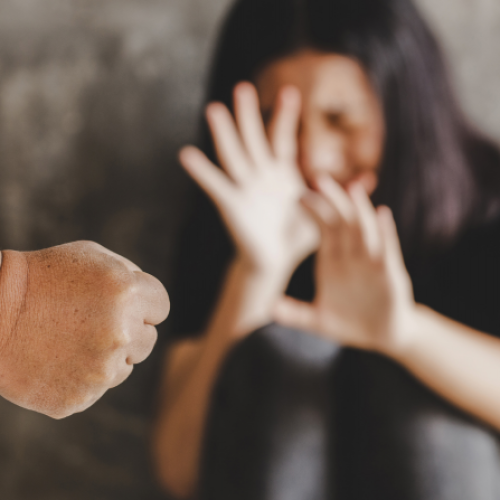 Caso de violência doméstica choca Timóteo: homem agride mãe e ameaça irmã