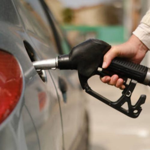 Governo pede ao Cade para investigar aumento dos combustíveis.