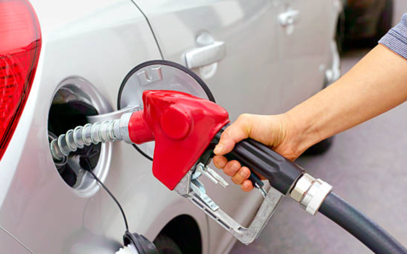 Petrobras reduz preço da gasolina em 5,2% e mudança passa a valer a partir desta terça-feira