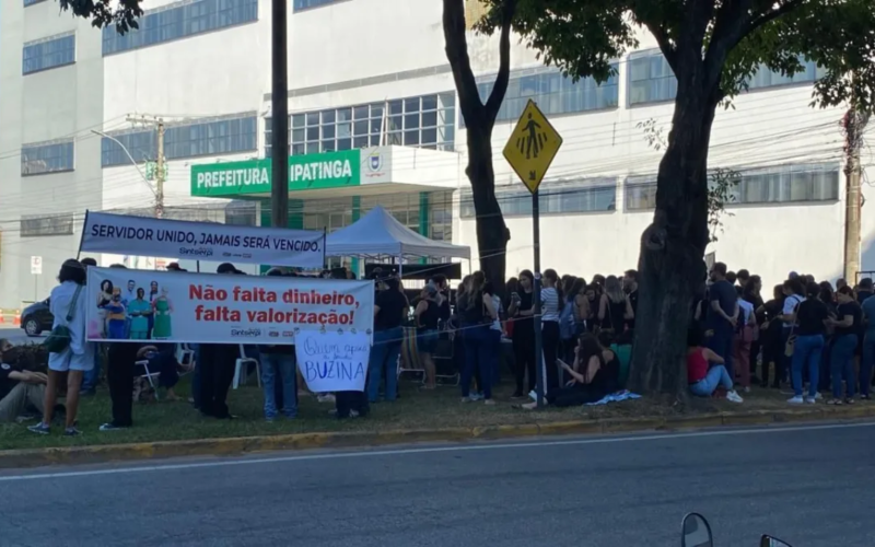 Acordo encerra greve de servidores e garante reajuste de 4,26% em Ipatinga