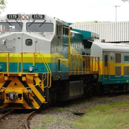 Homem morre após ser atropelado por trem de passageiros no Vale do Aço