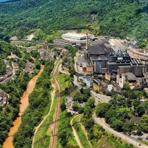 Metalúrgicos intensificam protestos contra escala de trabalho na ArcelorMittal em João Monlevade
