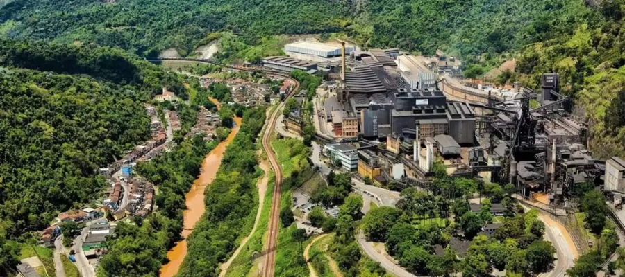 Metalúrgicos intensificam protestos contra escala de trabalho na ArcelorMittal em João Monlevade