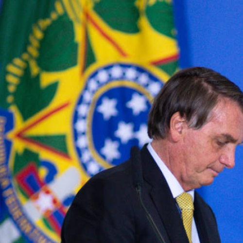 Bolsonaro está inelegível até 2060 após decisão que torna condenação definitiva