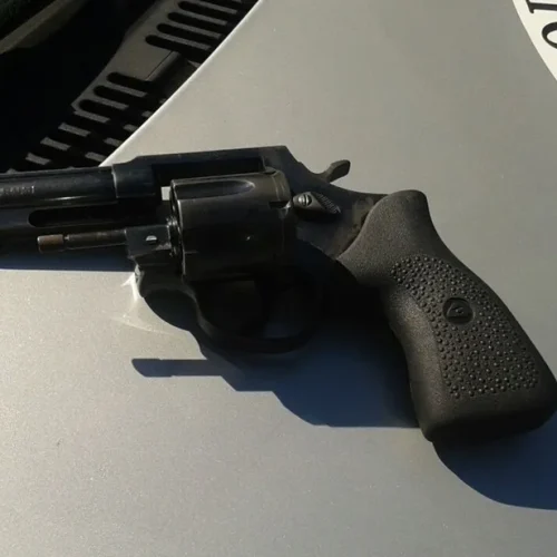 Adolescente é apreendido com revólver calibre 38 em Coronel Fabriciano