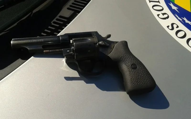 Adolescente é apreendido com revólver calibre 38 em Coronel Fabriciano