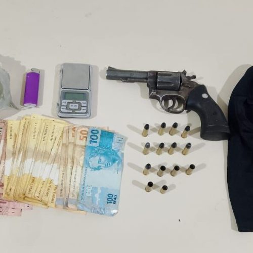 Operação conjunta apreende armas e drogas no bairro Esperança, em Ipatinga