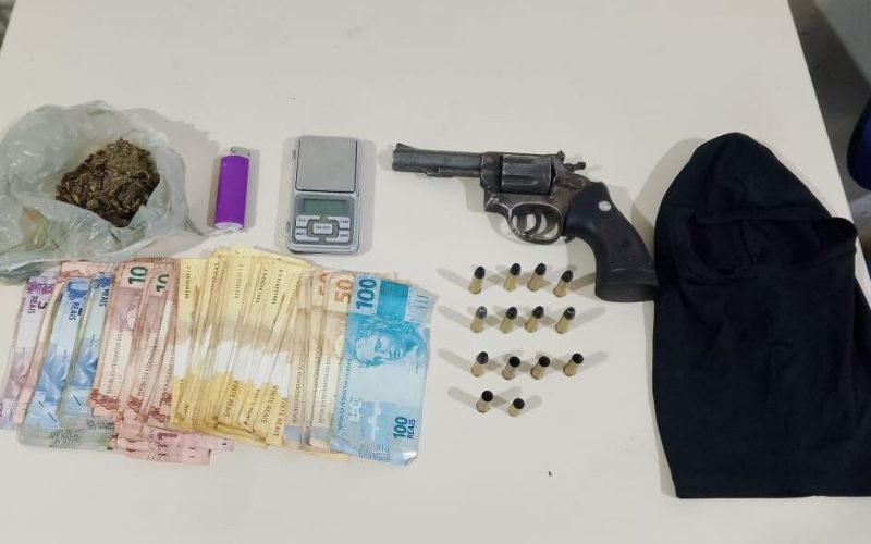 Operação conjunta apreende armas e drogas no bairro Esperança, em Ipatinga